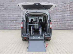 2025 ford courier disabili2 - dimensioni grandi