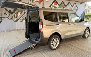 ford courier auto per disabli economica