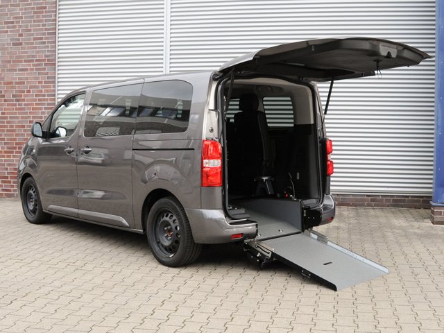 Toyota proace Taxi Malta Disability