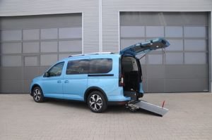 Ford Tourneo connect con pianale abbassato